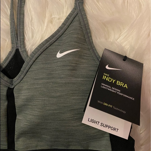 ✰ Nike Sports Bra ✰ - Picture 3 of 6